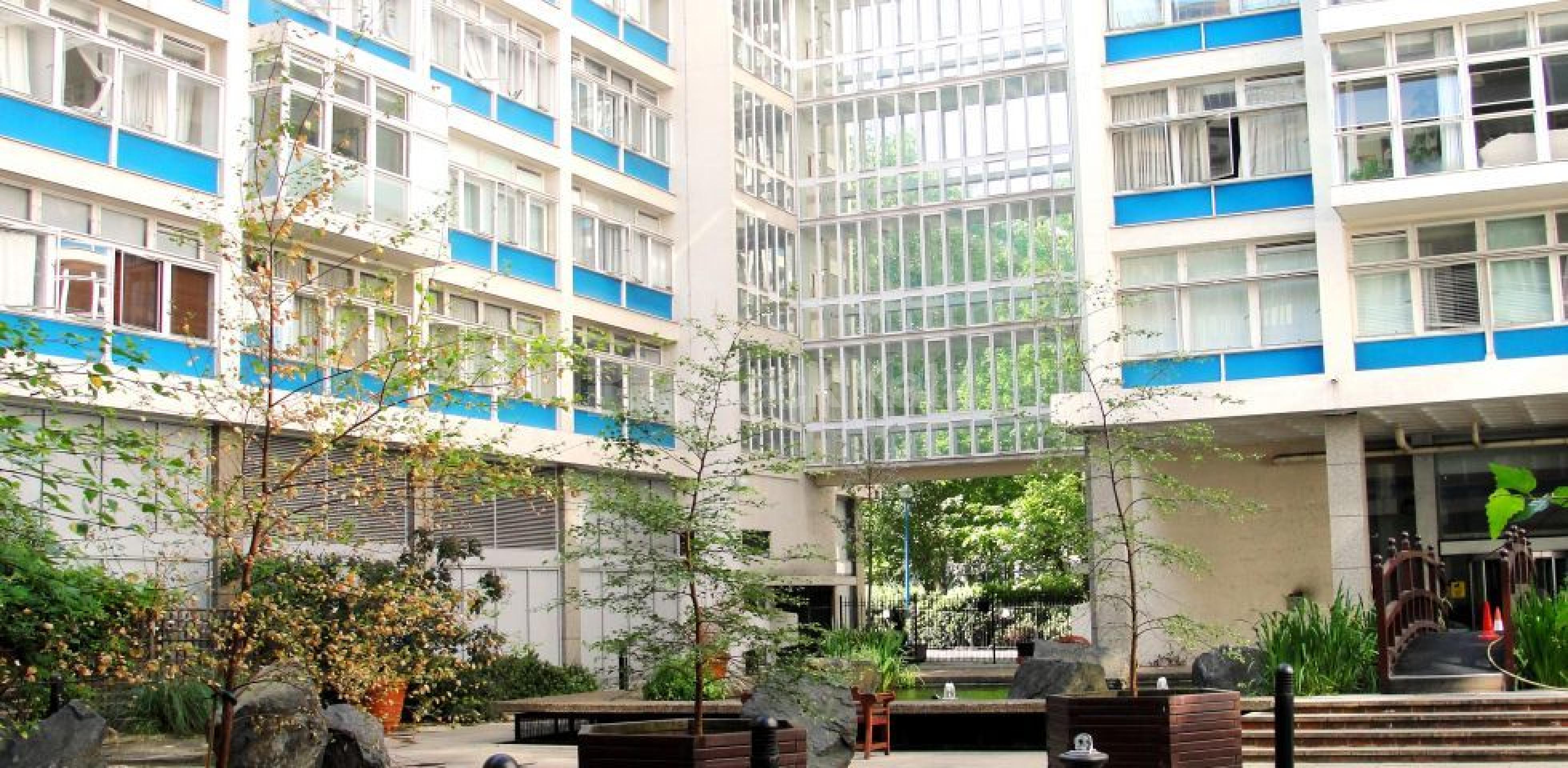 			NEW INSTRUCTION (Includes water rates)., 2 Bedroom, 1 bath, 1 reception Apartment			 Metro Central Heights, Newington Causeway, Elephant & Castle SE1